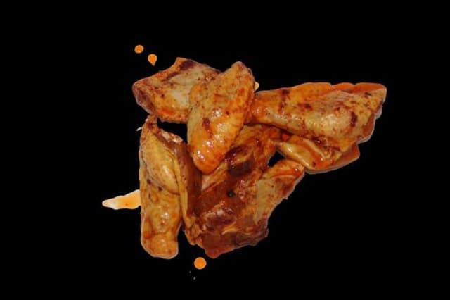 Alas de pollo adobadas con picante estilo ranchero - Imagen 2