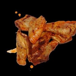 Alas de pollo adobadas con picante estilo ranchero - Imagen 2